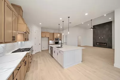 316 Louvenia Court, Pinehurst, TX 77362 - Photo 6