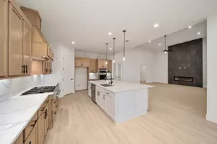 316 Louvenia Ct, Pinehurst, TX 77362 - Photo 6