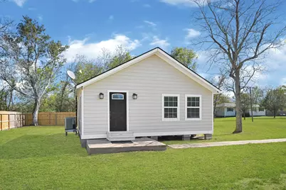 2113 Cemetery Road, Santa Fe, TX 77517 - Photo 2