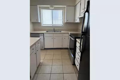 1221 Houston Streets #4, Rosenberg, TX 77471 - Photo 4