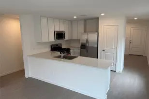 3147 Savannah Rose Dr, Angleton, TX 77515 - Photo 4
