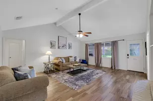 11715 Brighton Ln, Meadows Place, TX 77477 - Photo 6