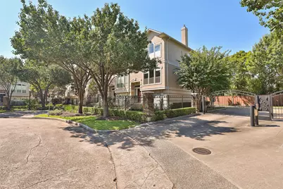 1743 French Village Drive, Houston, TX 77055 - Photo 40