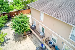 1743 French Village Dr, Houston, TX 77055 - Photo 44