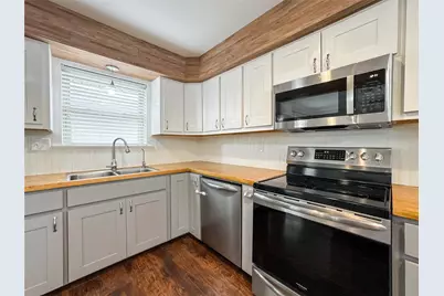 5208 Carmona Lane, Pearland, TX 77584 - Photo 8