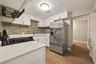 5833 Southlea St, Houston, TX 77033 - Photo 12