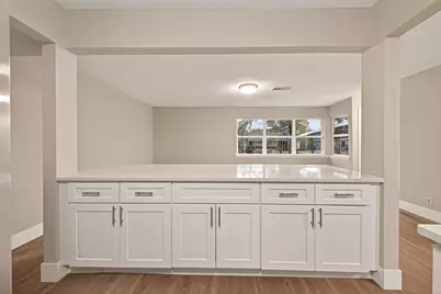 5833 Southlea Street, Houston, TX 77033 - Photo 14
