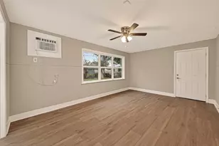 5833 Southlea St, Houston, TX 77033 - Photo 20