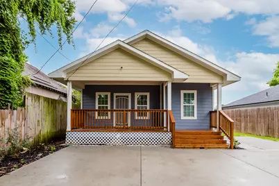 110 Amundsen Street, Houston, TX 77009 - Photo 2