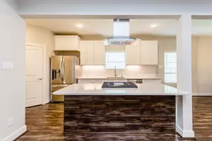 110 Amundsen St, Houston, TX 77009 - Photo 12