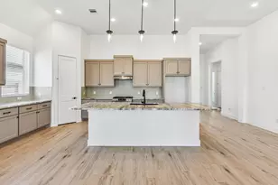 18060 Brennie Bird Ln, Conroe, TX 77302 - Photo 6