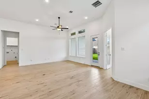 18060 Brennie Bird Ln, Conroe, TX 77302 - Photo 16