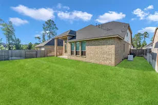 608 Cypress Bay Ln, Pinehurst, TX 77362 - Photo 6