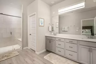 9810 Falling Fern Ln, Houston, TX 77080 - Photo 12