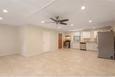 4640 Fm 1374 Road #B, Huntsville, TX 77340 - Photo 2