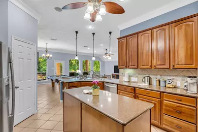 12807 Winding Manor Drive, Houston, TX 77044 - Photo 32