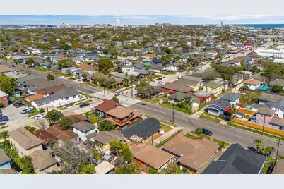 2507 37th Street #B, Galveston, TX 77550 - Photo 26