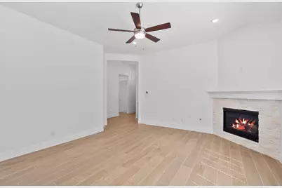 10902 Crescent Spring Drive, Missouri City, TX 77459 - Photo 10