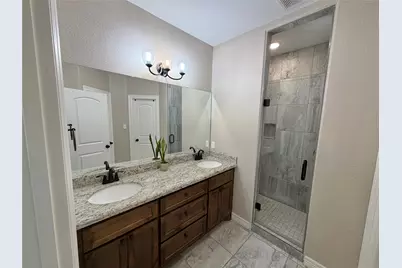 216 Shannon Street, Angleton, TX 77515 - Photo 22