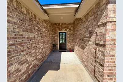 216 Shannon Street, Angleton, TX 77515 - Photo 2