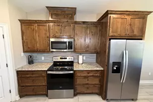 216 Shannon St, Angleton, TX 77515 - Photo 8