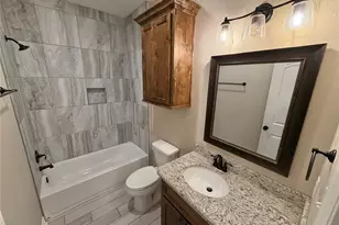 216 Shannon St, Angleton, TX 77515 - Photo 16