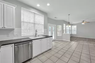 86 N Apple Springs Cir, The Woodlands, TX 77382 - Photo 12