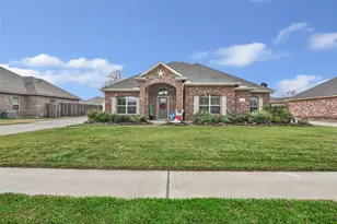 509 Ripkowski Dr, Dayton, TX 77535 - Photo 2