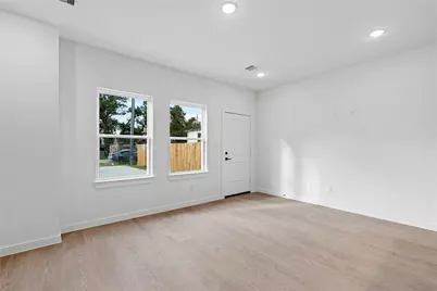 1031 North Lane #B, Houston, TX 77088 - Photo 14