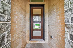 13613 Windward Mist Dr, Texas City, TX 77568 - Photo 4