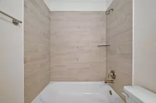 13613 Windward Mist Dr, Texas City, TX 77568 - Photo 22