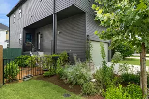 810 E 39th St, Houston, TX 77022 - Photo 16
