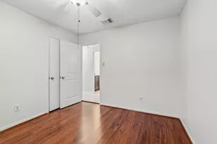 2902 Arrowhead Dr, Sugar Land, TX 77479 - Photo 32