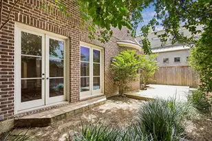 28 Hackberry Ln, Houston, TX 77027 - Photo 32