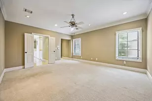 28 Hackberry Ln, Houston, TX 77027 - Photo 24