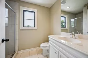28 Hackberry Ln, Houston, TX 77027 - Photo 30