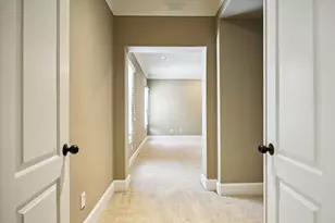 28 Hackberry Ln, Houston, TX 77027 - Photo 22