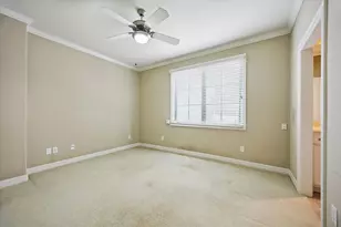 28 Hackberry Ln, Houston, TX 77027 - Photo 18