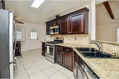2902 Silent Drive, Sugar Land, TX 77498 - Photo 4