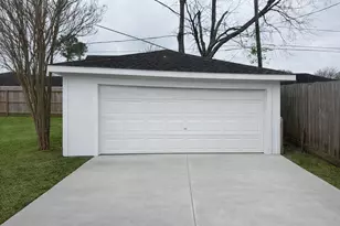 10914 Sagepark Ln, Houston, TX 77089 - Photo 2