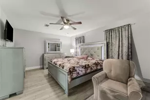 18318 Oak Hampton Dr, Houston, TX 77084 - Photo 8