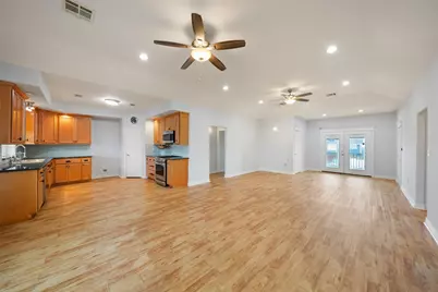 113 Bayou Vista Drive, Hitchcock, TX 77563 - Photo 10