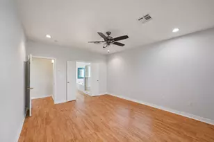 113 Bayou Vista Dr, Hitchcock, TX 77563 - Photo 18