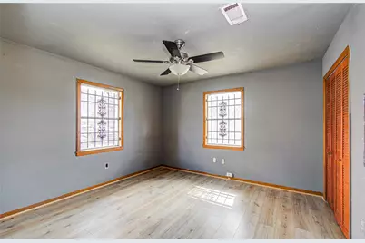 8428 Swiftwater Lane, Houston, TX 77075 - Photo 10