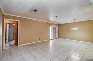 8428 Swiftwater Ln, Houston, TX 77075 - Photo 4