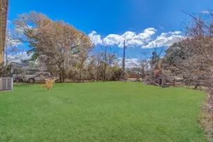 8428 Swiftwater Ln, Houston, TX 77075 - Photo 16