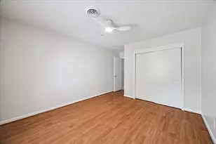 9777 Larston St, Houston, TX 77055 - Photo 16