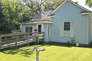 1131 2nd Ave S, Texas City, TX 77590 - Photo 2