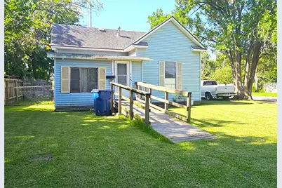 1131 2nd Avenue S, Texas City, TX 77590 - Photo 1