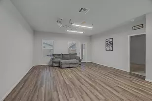 6918 Lebec Dr, Rosharon, TX 77583 - Photo 10